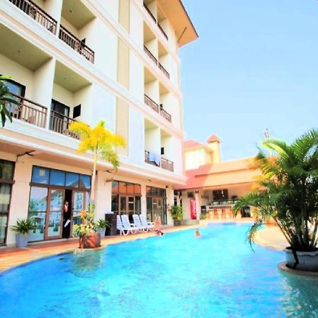 Narawan Hotel, HHQ Extérieur photo