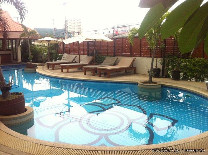 Narawan Hotel, HHQ Extérieur photo