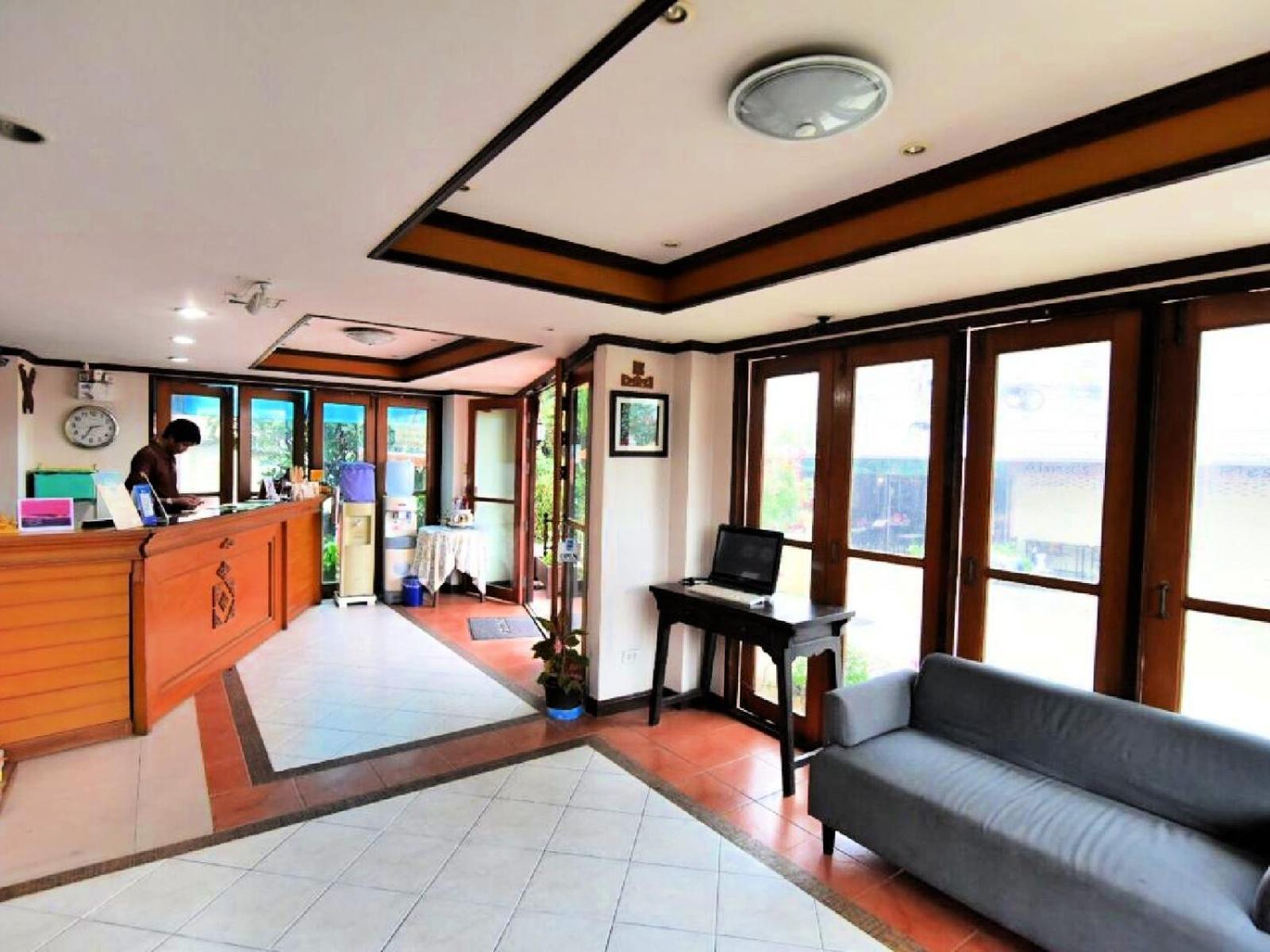 Narawan Hotel, HHQ Extérieur photo