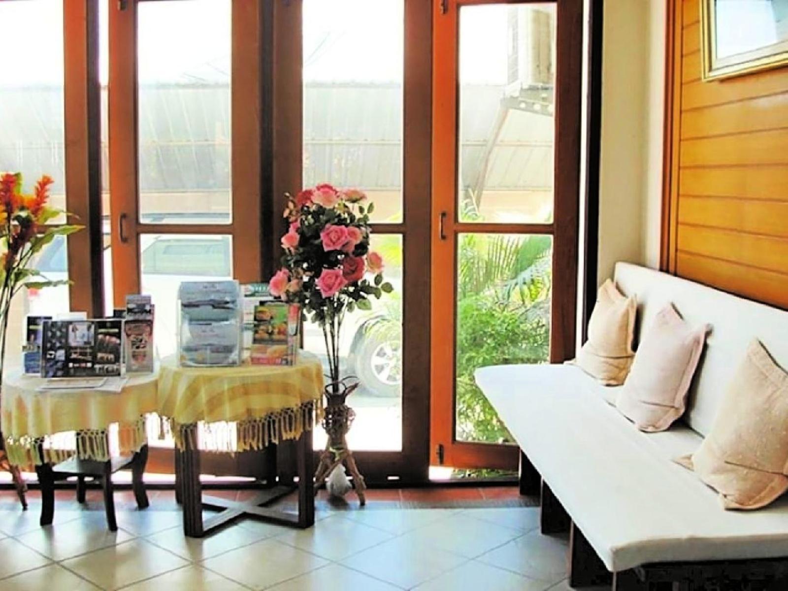 Narawan Hotel, HHQ Extérieur photo