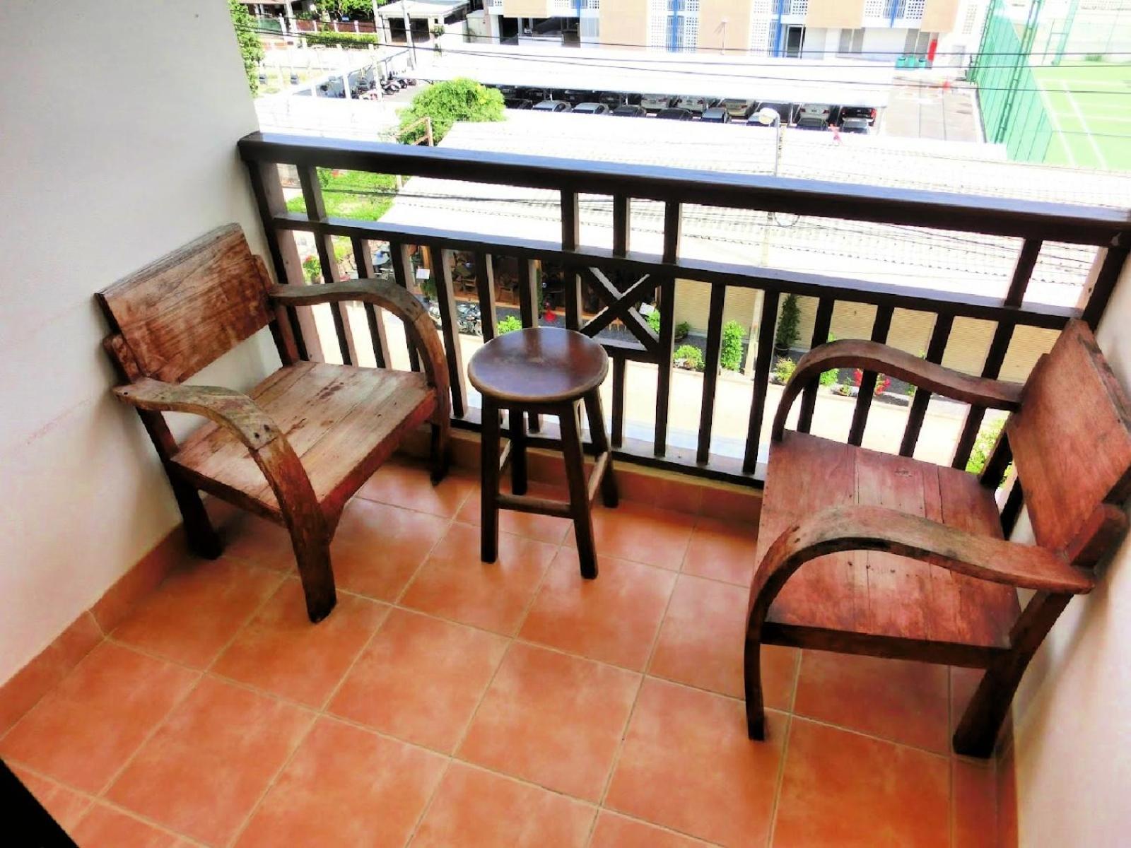 Narawan Hotel, HHQ Extérieur photo