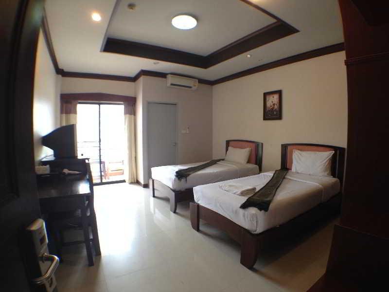 Narawan Hotel, HHQ Extérieur photo