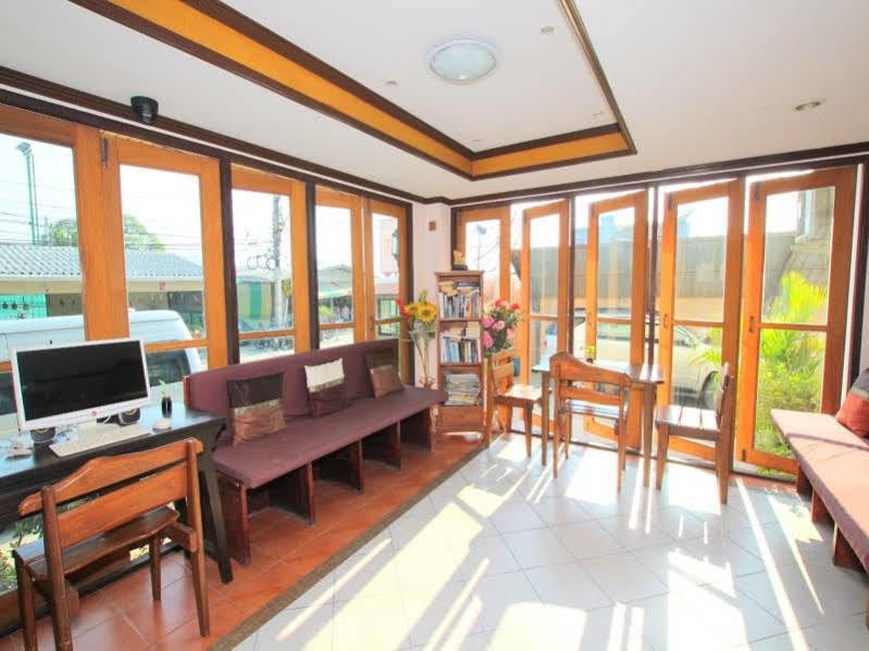Narawan Hotel, HHQ Extérieur photo