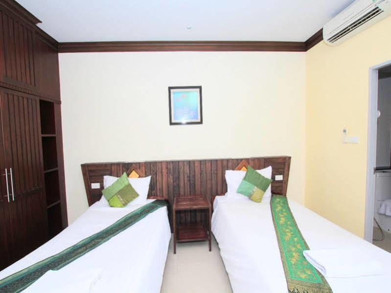Narawan Hotel, HHQ Extérieur photo
